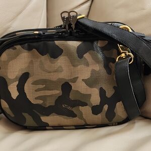 Concealed Casual By Girls With Guns Camouflage Crossbody Preowned